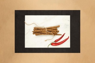 Bezglutenowe konopne paluchy z pieprzem cayenne 200g