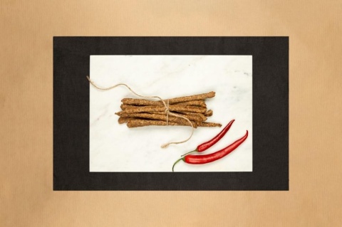 Bezglutenowe konopne paluchy z pieprzem cayenne 200g