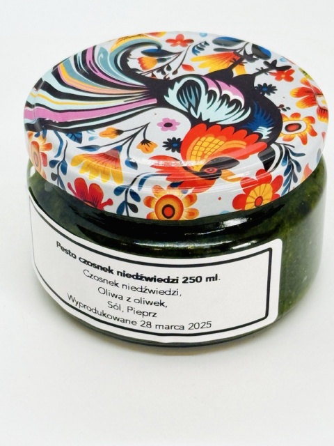 Rzemieślnicze pesto z czosnku niedźwiedziego w słoiku 250 ml Rzemieślnicze pesto z czosnku niedźwiedziego w słoiku 250 ml